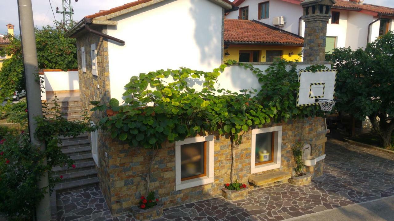 Kmetija Jogan, Wines & Apartments Pobegi Extérieur photo